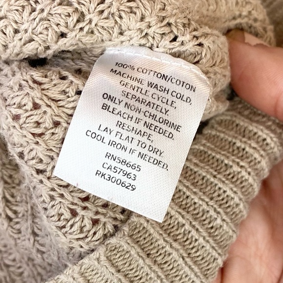 Abound Loose Knit Deep-V Cardigan - Picture 9 of 11